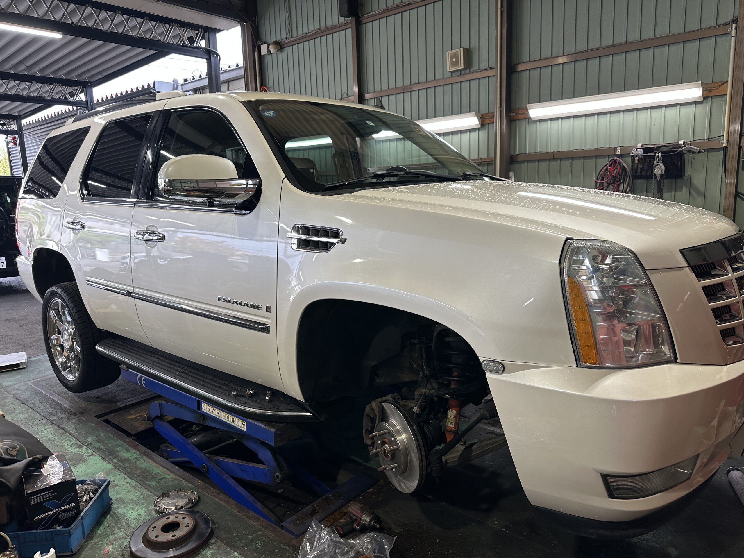 Cadillac キャデラック エスカレード 6.0/6.2L用 フロントブレーキ 